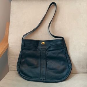 Vintage leather kisslock purse